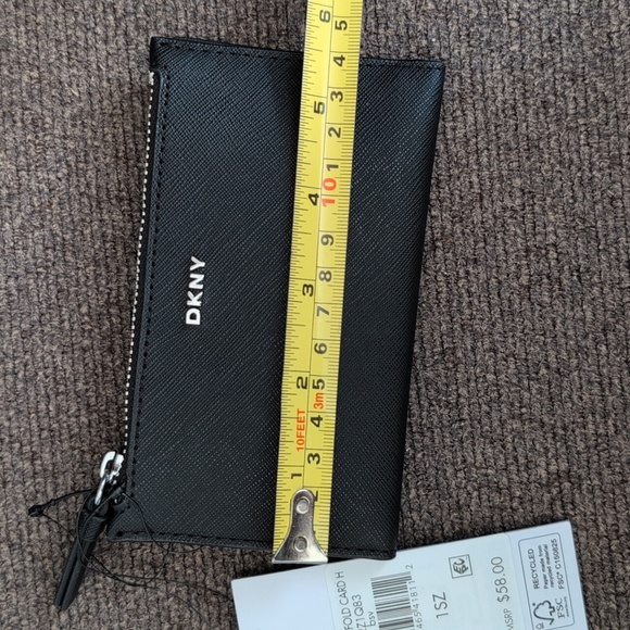 NWT DKNY Black Textured Bifold Mini Wallet - Picture 3 of 7